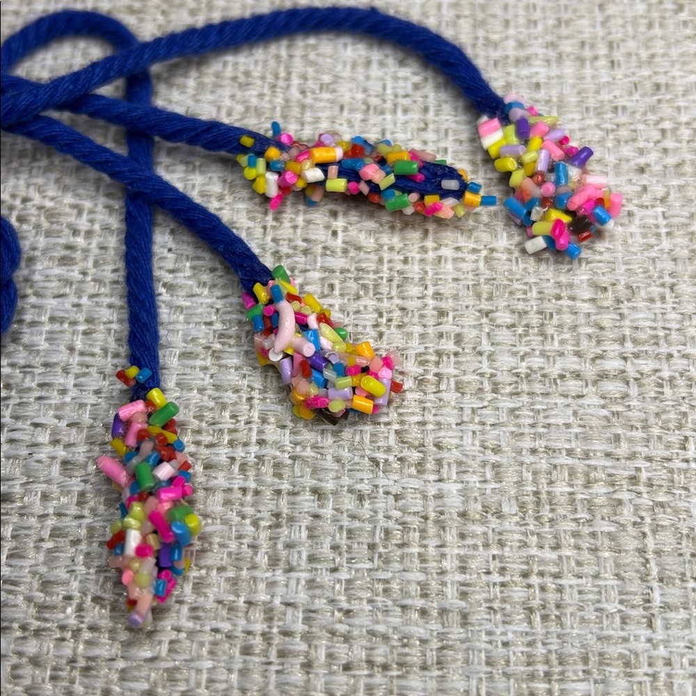 Handmade Macrame Foodie Key Chain - Picture 11 of 12